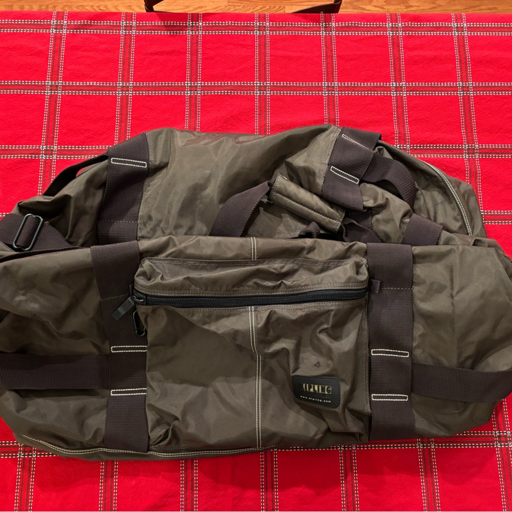 Excellent duffle bag.